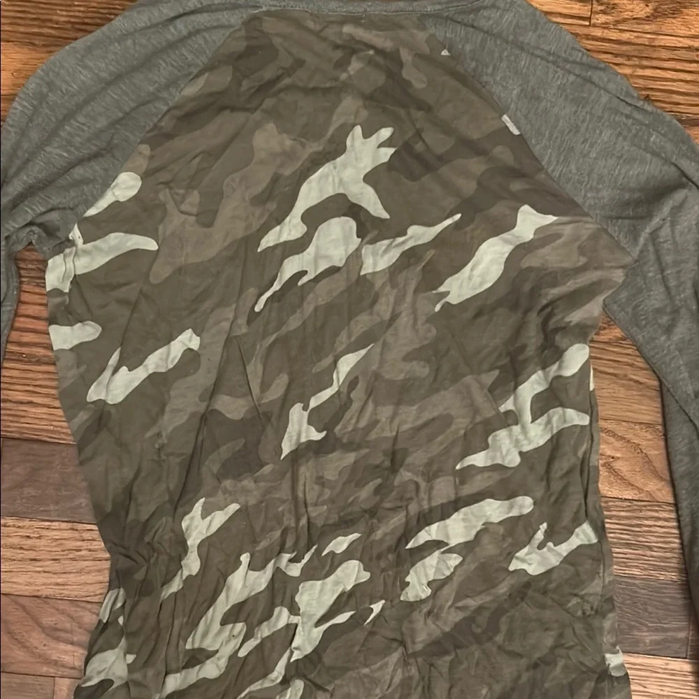 GAP Gray Fitted Long Sleeve Tee - Picture 5 of 5